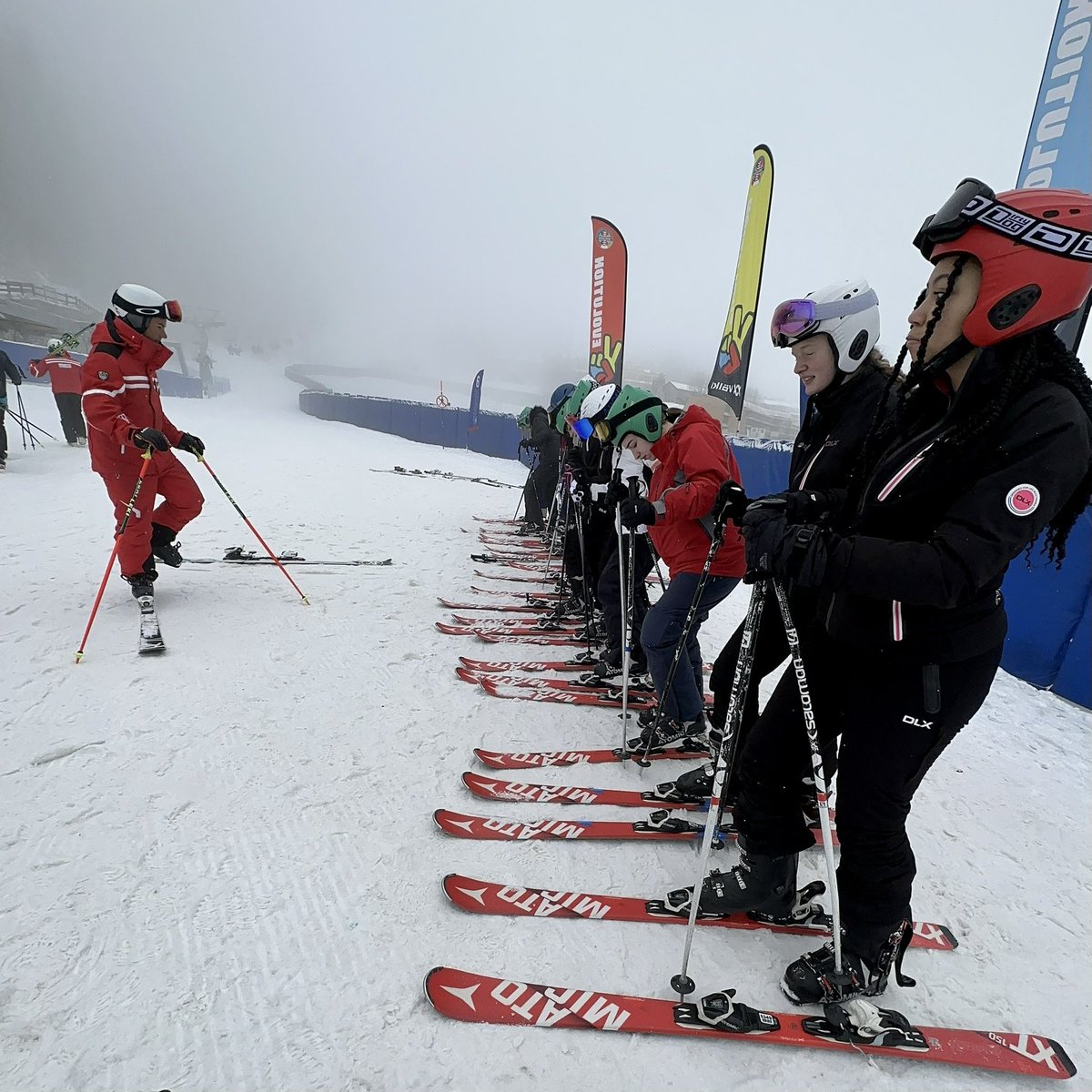 ATS_Skiing's tweet image. Beginners groups did amazingly well today, confidence is high ready for tomorrow @ArchbishopTemp @InterskiSchools #learntoski #skischool #amazing