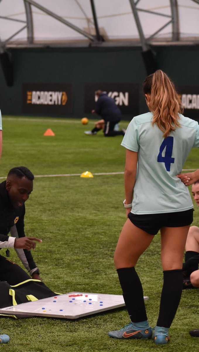 SolimarRivera_4's tweet photo. so amazed to have the opportunity to train with @Wolves FC! #EnglandXLTour #FCStars #Footballer https://t.co/vk5zubIxtE