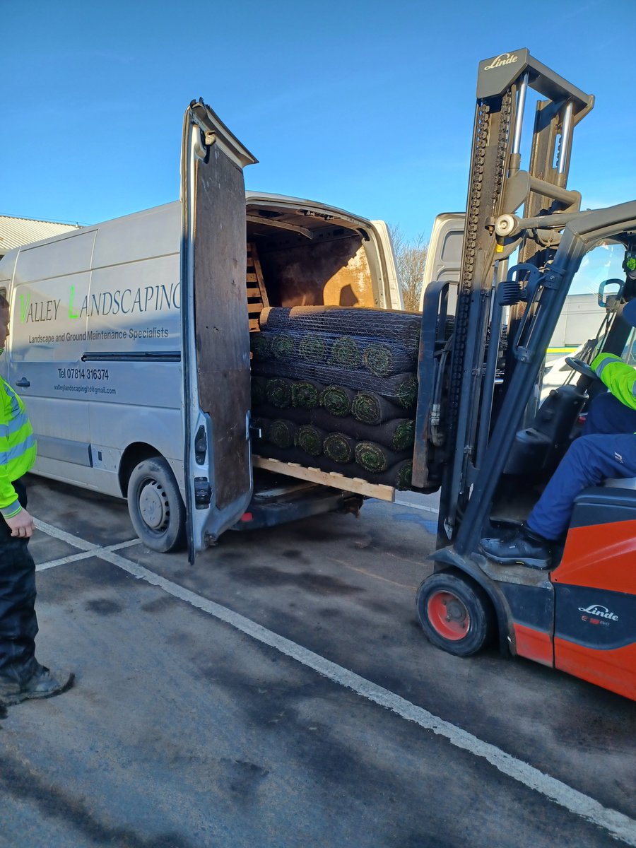 NewbridgeOas's tweet image. Valley Landscapes came in to collect lots of turf the other day 👏 

We offer lots of other products as well as turf, including gardening tools, grass seed, fertilisers and more 🌱

Contact us:
📞 +44 131 333 3344
📧 scotlandsales@originamenity.com

#originamenitysolutions