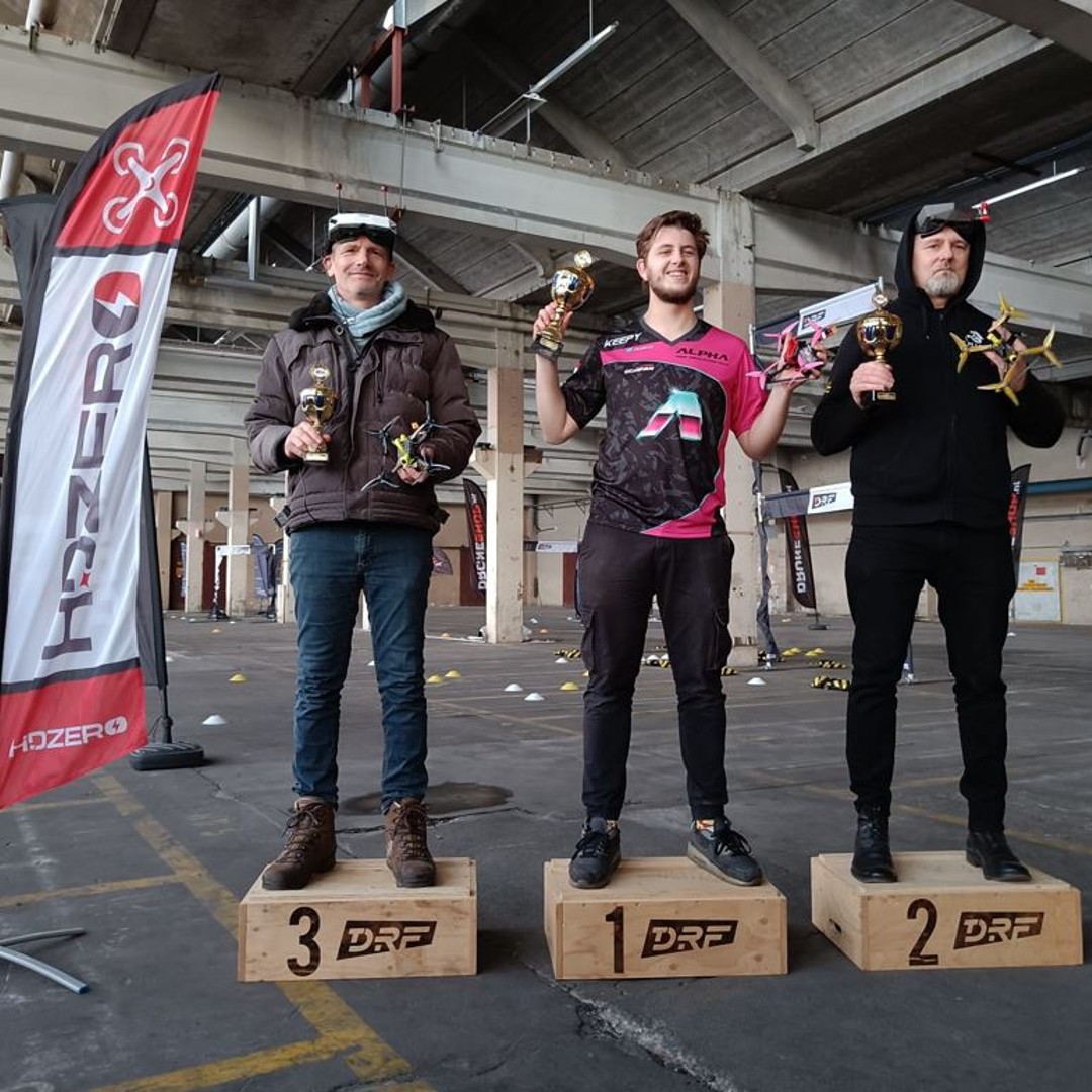 droneracersnl's tweet photo. Afgelopen weekend vond er weer een toffe race plaats in de Papierfabriek, Nijmegen. Gefeliciteerd met de overwinning, KeepyFPV! 🏁 🙌🏻

https://t.co/AkVX7p6Ihl https://t.co/DBthG1NOkZ