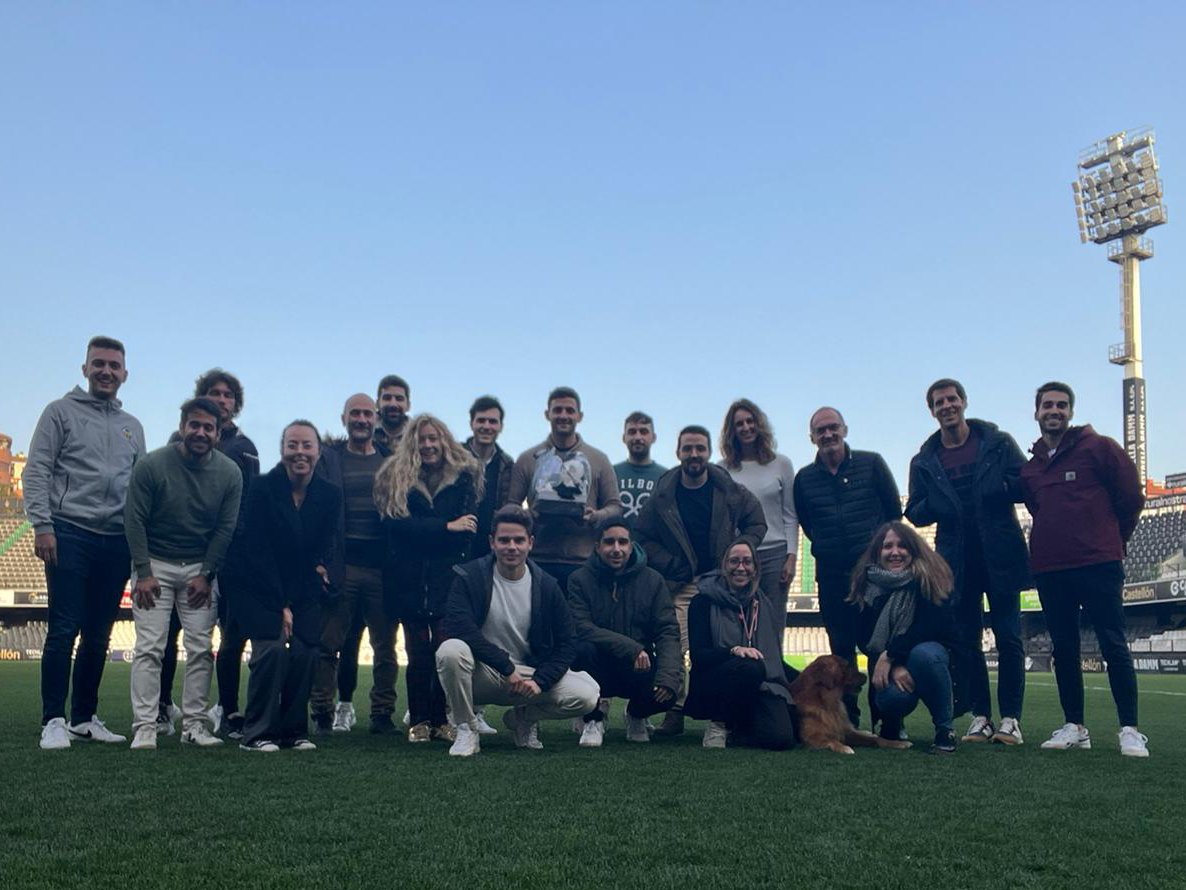 CDCastellon's tweet photo. El @cdcastellon sorprendre a JIM por su reciente paternidad 👶⚽️🤍🖤

ℹ️ https://t.co/MFfZg2ImIH

#PPO100👂 https://t.co/W0yL4pcL39