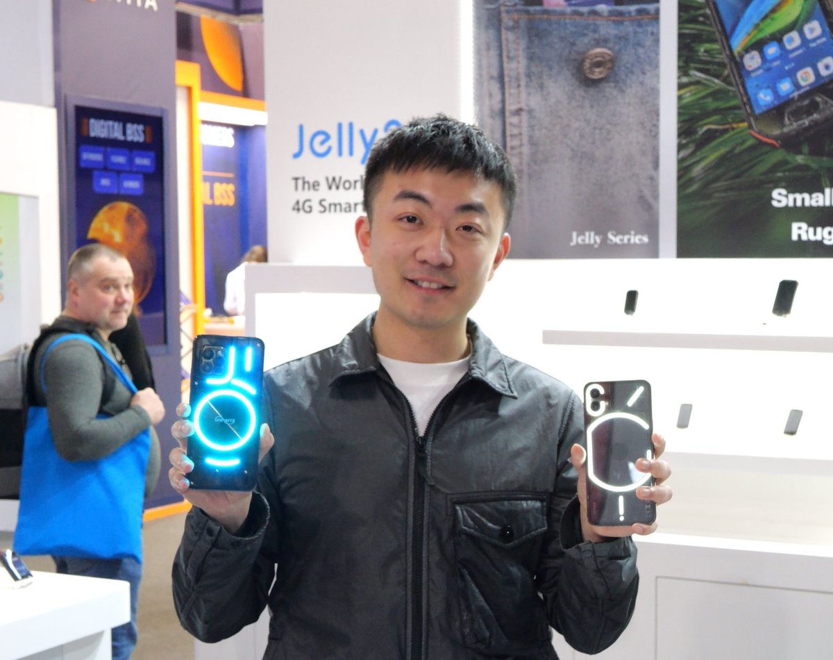 Carl Pei tweet media