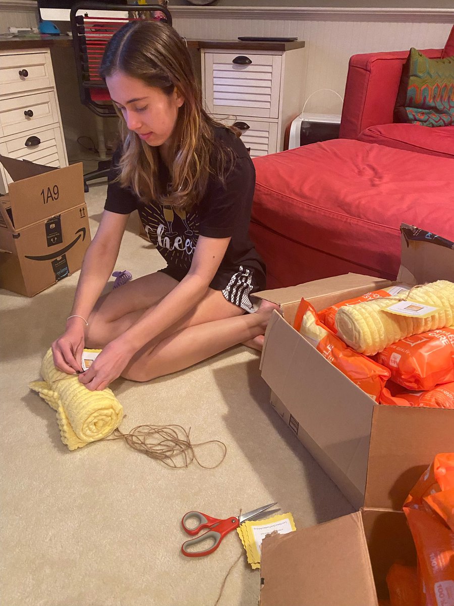 LHSFndn's tweet photo. It’s that time of year. As we approach the 8th anniversary of Laura’s passing from metastatic #breastcancer, her daughters Lauren and Claire are preparing the #yellowblankets to be delivered to local #cancer hospitals. We thank you for your donations and continued support. #MBC https://t.co/O4RhekIarg