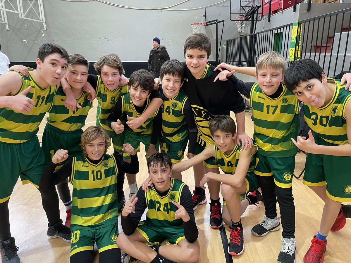 C.B Manyanet Les Corts tweet media