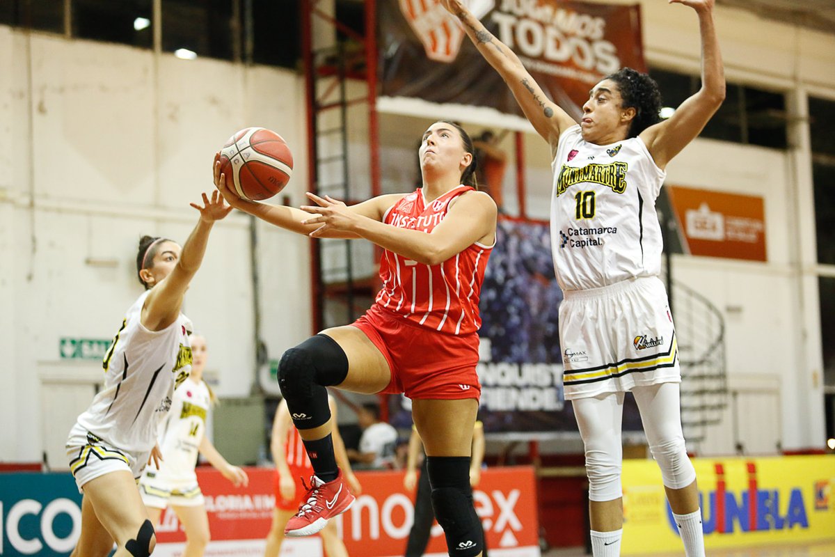 #LigaFemenina Instituto dio el primer paso en la semifinal de la Conferencia Norte al superar a Montmartré 48-35 en Alta Córdoba, con 15p 4reb 3asi de <a href="/garciaagussol/">Agustina García.</a>. El sábado a las 20 buscará cerrar la llave en Catamarca.

Foto: Prensa Instituto