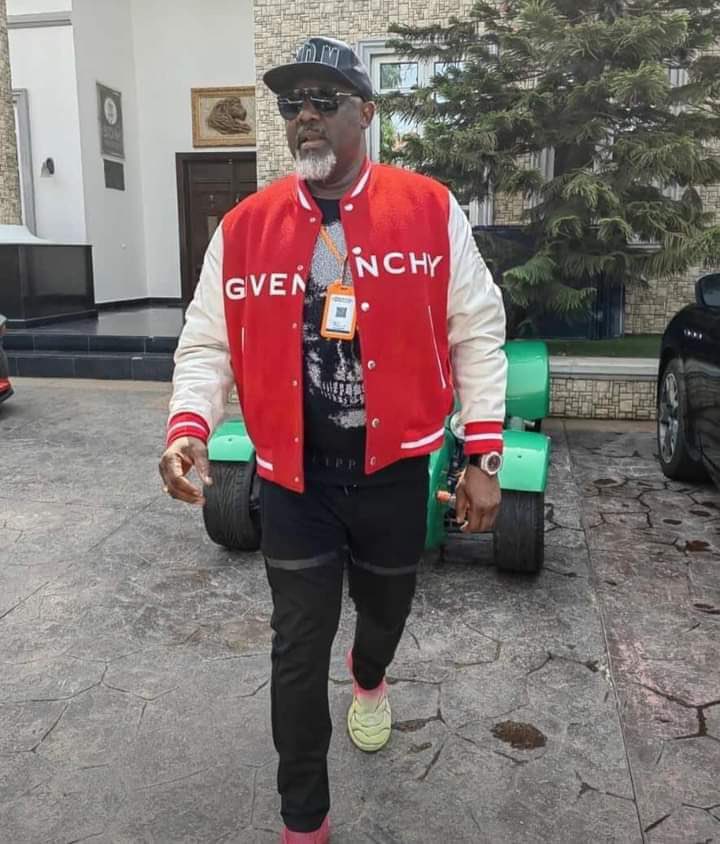 Emeka Iheadioha and Dino Melaye must have gone home after leaving the collation centre to tell Atiku to make the call.

Accept defeat and move on. That is what nationalists do.

#2023FreeAndFair 
#TinubusWalkToVictory 
#TinubuIsHere