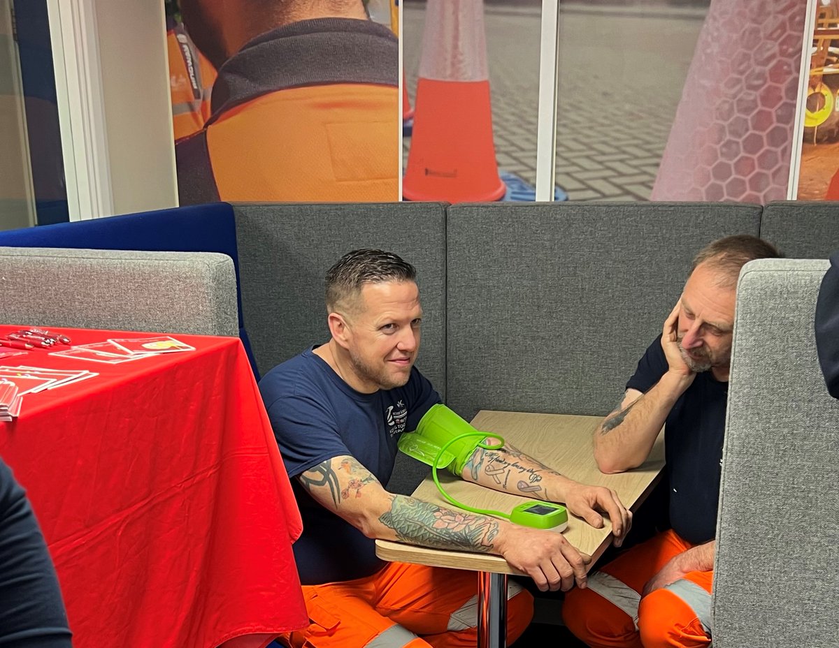 Ringway_UK's tweet photo. As part of #NationalHeartMonth, a representative from @TheBHF delivered life-saving CPR training to over 50 of our operatives and office staff in Milton Keynes, as well as staff from our client @MKCouncil. #PartnershipsThatWork #SafetyForAReason https://t.co/DPCFGoNX5B
