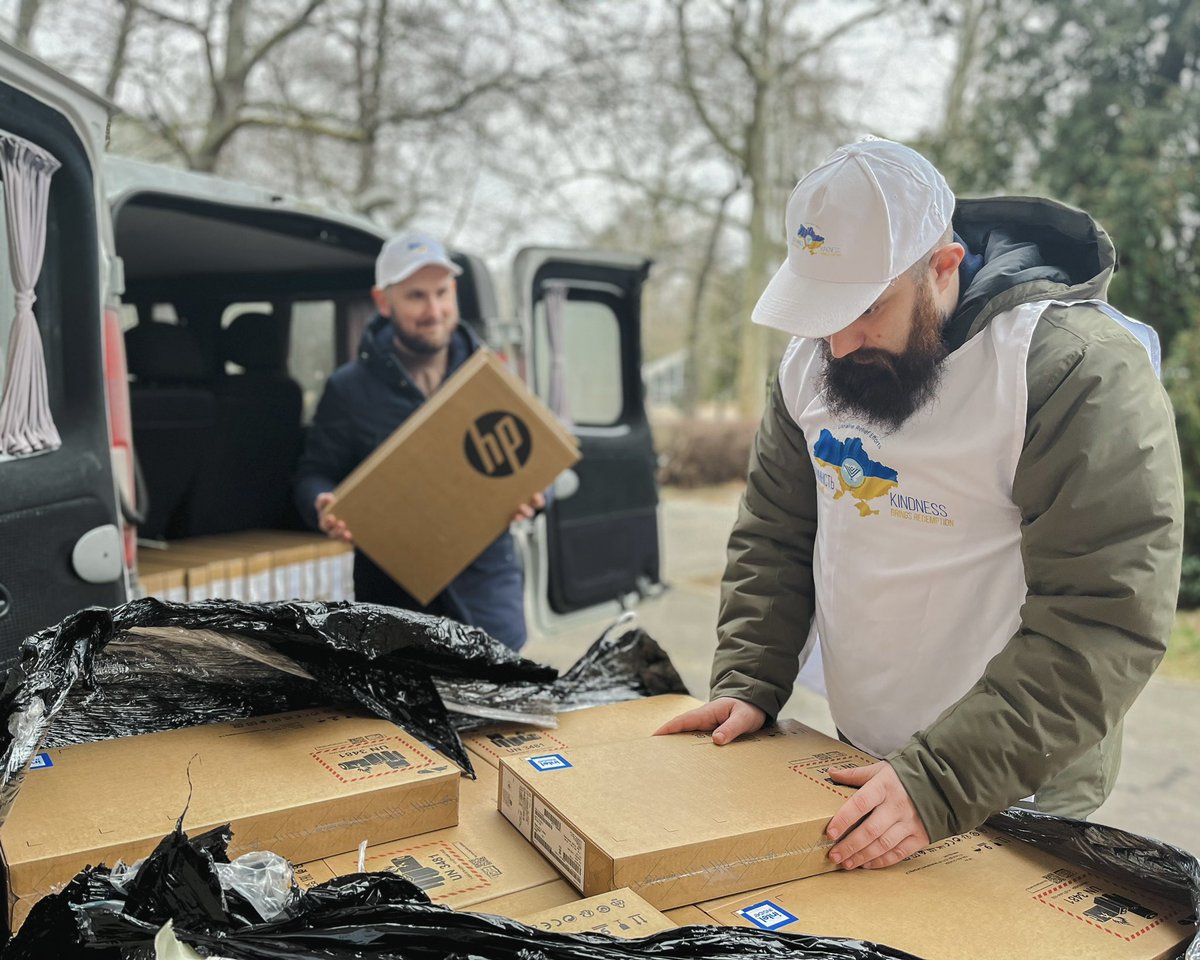 FJCU together with @theirworld @gbceducation presented laptops to the #refugees 
We are collaborating on a common mission to promote education among children and families, who were forced to abandon their homes, escaping the war #childrenofukraine #EducationForAll