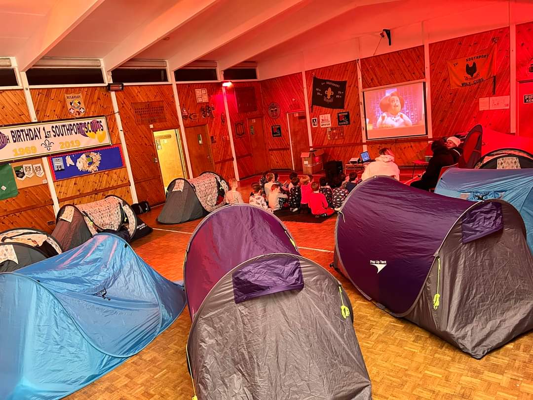 1stwillowbeaver's tweet photo. Sleepover complete. Lots of happy Beavers with plenty of badges earned 👍@SeftonNorth @1stSouthport https://t.co/6rFVpjHKqs