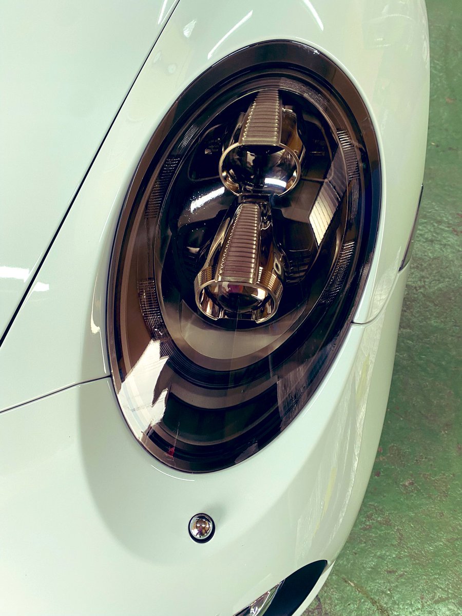 wanganpower's tweet photo. 持ち主が全然更新してなくてすんません🥹笑
今回も大満足な施工でした😇
これで991.2の純正インナーブラックにコンプレックスがなくなった😙
めちゃくちゃ暗くなり過ぎるかと思いきや車検もそのまま行ける気が🤤
1.2枚目ビフォー🙀
3.4枚目アフター👽 https://t.co/Ta14MZJxMq