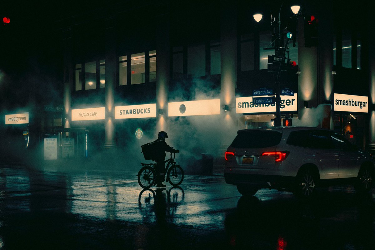 tyron_shi's tweet image. neon future