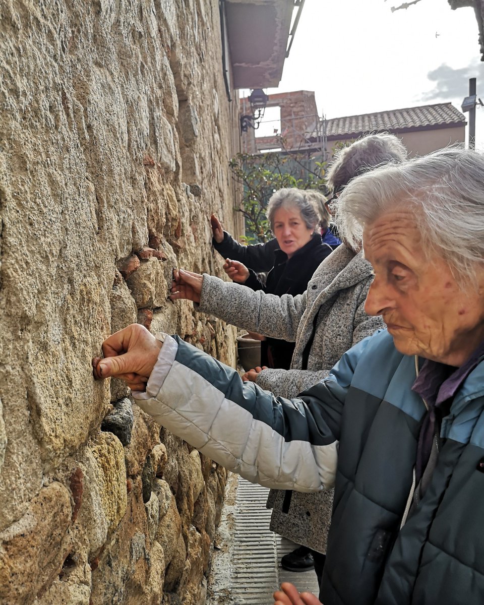 montseny's tweet photo. 🛠️Tornen els tallers "Les dones del Montseny aprenem juntes" 
Tallers creatius per crear xarxa, compartir, sumar i aprendre tècniques artístiques per treballar la llana, costura, dibuix, cosmètica i molt més. A Seva i Arbúcies 
💜Activitat emmarcada en el Pla d'igualtat de gènere https://t.co/y3YaTXY60N