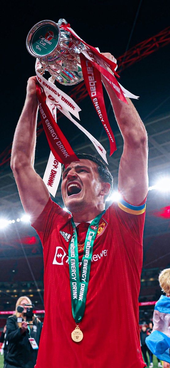 utdscope's tweet photo. Manchester United Carabao Cup Celebration in Wallpapers [Thread] https://t.co/txbJU0OJWd