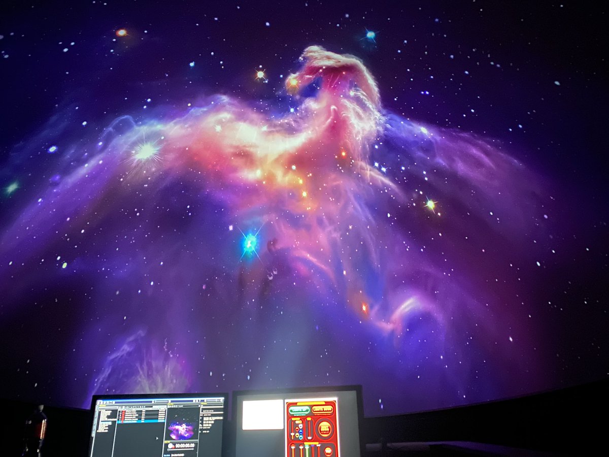 Cathrin Machin Space Art tweet media