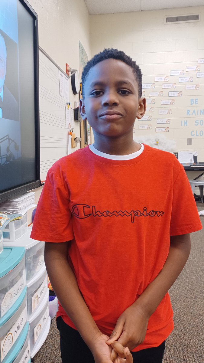 KempMusicRocks's tweet photo. Loved hearing his explanation of how music affects movies...."Music is like the seasoning for food, it adds flavor to what is happening in the movie".....WOW!!!! @Kempcougars @CobbPerforms https://t.co/lsDHqnXmKE