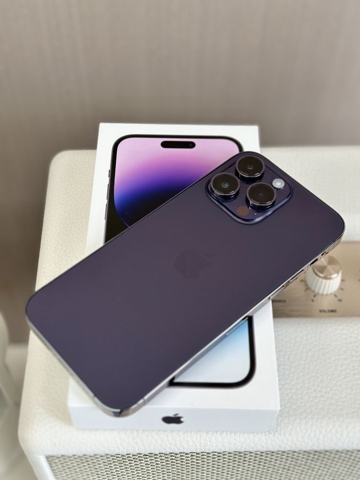 วางกล่องไอโฟนไว้ตรงลำโพงให้เห็นแต่ไม่บอกว่าของใคร

“อยากได้ก็มาเอา”

หวังว่าเสียเป็นแสนแขนจะได้จับนะไอแมวมอมแมม <a href="/oflilnewbie/">𓆸 กลิ่นกาหลง</a>