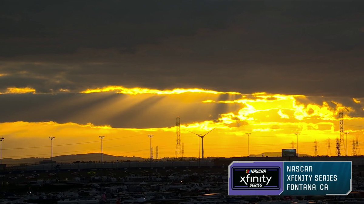 MickTurski's tweet image. #Sunsetalert #NASCAR