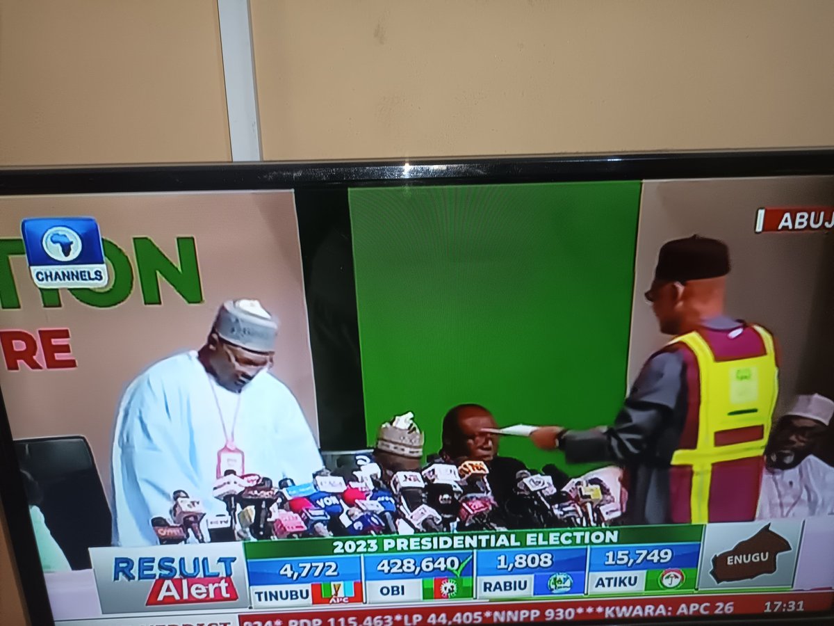 Emmakwisequote's tweet photo. Obi won Enugu in a landslide... Obidient is better than sacrifice
LP 428,640
Apc 4,772
PDP 15,749
 #ObiWon #ObiIsWinningEverywhere #ObiDattiInAbuja https://t.co/5mS1YLrSyE