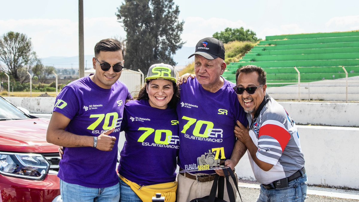 comisionpista's tweet image. Raúl Rached, recibe homenaje en vida por parte de Súper Turismos Tapatíos. ¡Felicidades! 👏 #ComisiónPista 

🔗 bit.ly/3Z5lzld

¡Nos vemos en la pista! 😎 #CNP