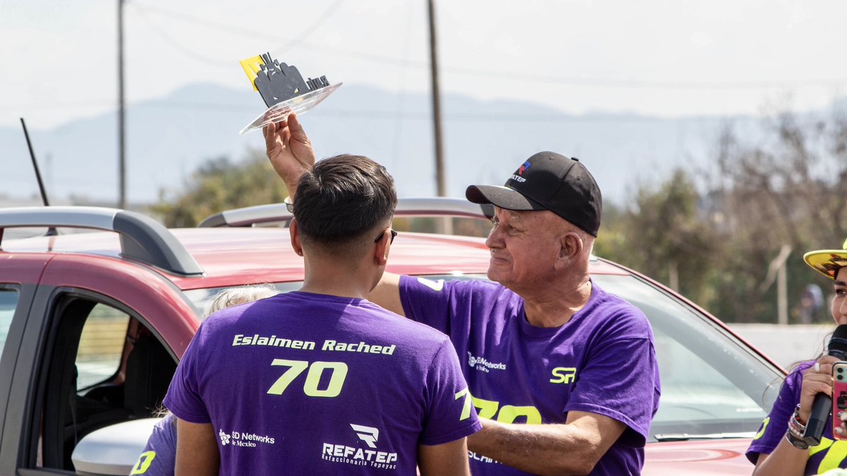 comisionpista's tweet image. Raúl Rached, recibe homenaje en vida por parte de Súper Turismos Tapatíos. ¡Felicidades! 👏 #ComisiónPista 

🔗 bit.ly/3Z5lzld

¡Nos vemos en la pista! 😎 #CNP