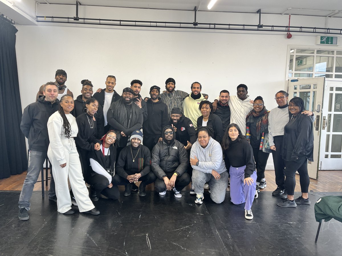 Nouveau Riche tweet media