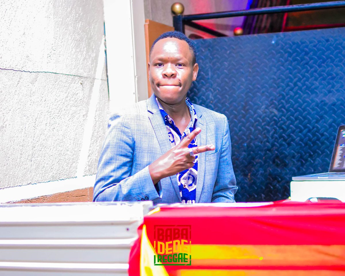 McTeargas's tweet photo. Mambo ya jana @_flavours_lounge_and_grill_ Nakuru #SundayReggae 🔥🔥🚦thank you for having us 🙏 https://t.co/5YlRY4ZI57