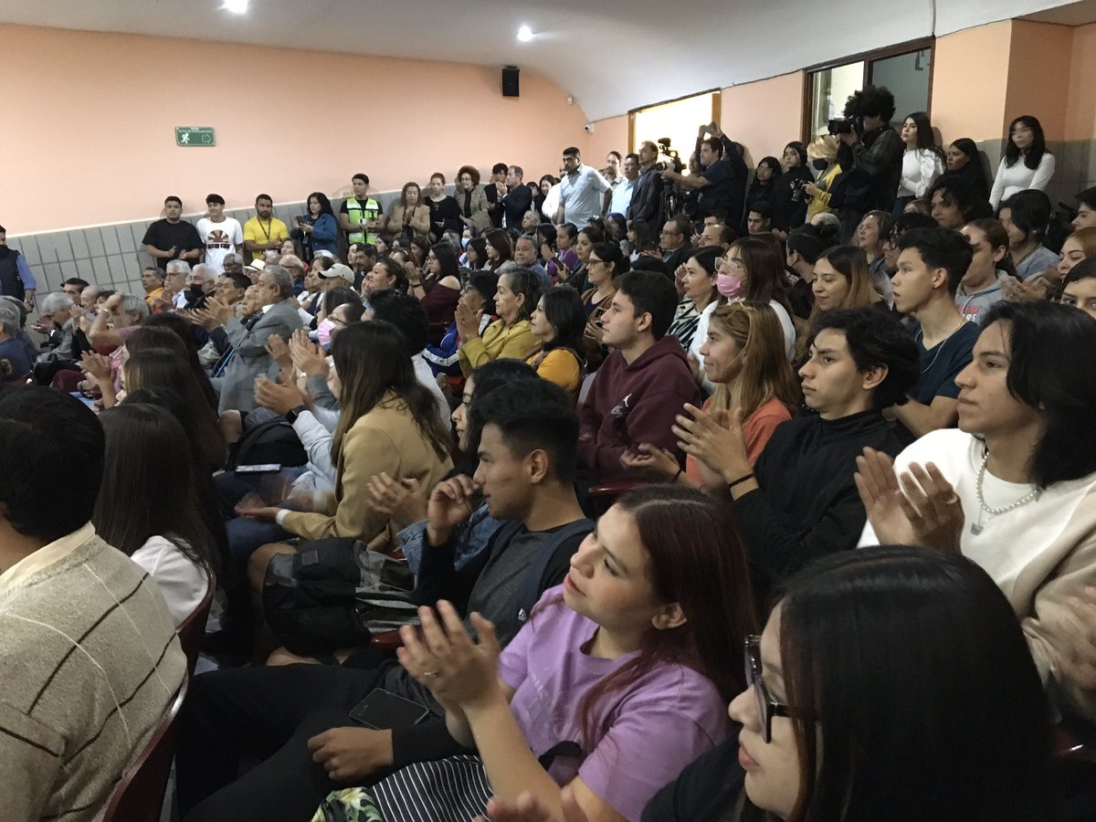 sems_udg's tweet photo. Estamos en la #Prepa12 para conmemorar el 30 aniversario de que se creara este plantel del #SEMS.
¿Quiénes egresaron de esta #PrepaUDG?
#SomosSEMS #PrepaUDG. https://t.co/c0YS5w3H3u