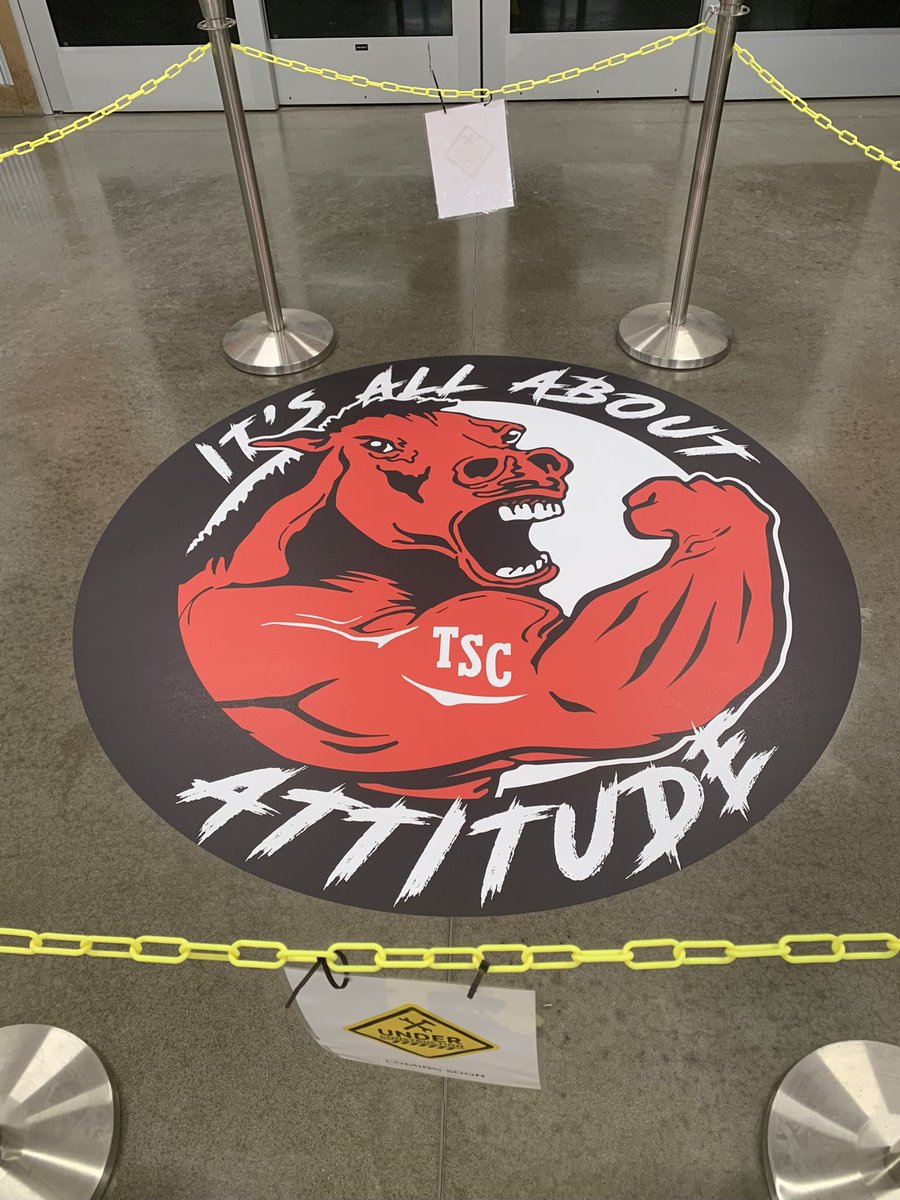 AP_MasterImages's tweet photo. #vinyl #floor #graphics for @TractorSupply #frankfortny @graphicspromag https://t.co/rk6xn8UHq8