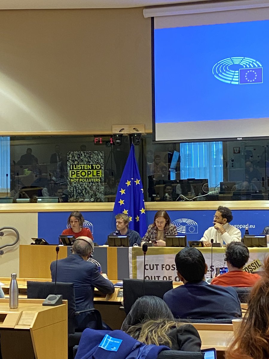 RightToEnergy's tweet photo. Maria from Alliance Against Energy Poverty talks about their success of getting disconnections banned in Catalunya, as well as the cancellation of unpaid bills during #FossilFreePolitics event in @Europarl_EN tonight✊ https://t.co/c04iM9s1bz