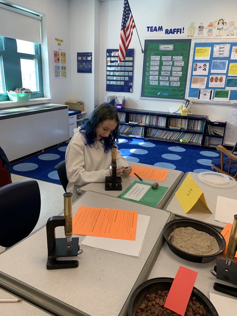 Clinton CES tweet media