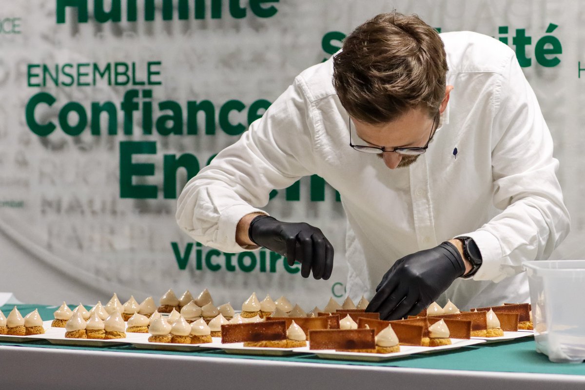 ClubHenryXV's tweet photo. 🗣 Jeudi dernier, 40 membres Henry XV ont pu bénéficier d'un entretien exclusif en compagnie du manager Sébastien Piqueronies.
 
🥂 Ce moment s'est ponctué par un cocktail dinatoire autour d'ateliers culinaires.
 
Rendez-vous le 16 mars pour l'Afterwork Saint-Patrick au Hameau 🍀 https://t.co/Mwab7eeA46