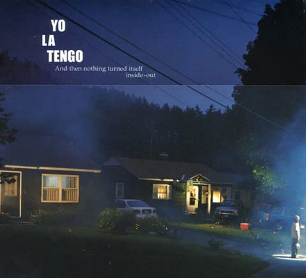 Rockpapel's tweet photo. Les pedimos a Airbag que nos hablasen de tres portadas de discos que les han marcado y este es el resultado. Encantados de tener con nosotros al grupo que firmó uno de los mejores discos de 2022, 'Siempre Tropical'. @mondoairbag  @SonidoMuchacho 

https://t.co/9ZLtDHD4I8 https://t.co/CmgTH23hB5