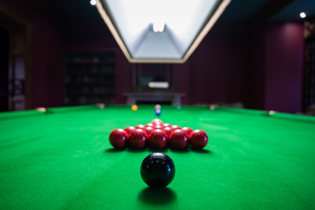 You don't need the best cue to be good at snooker, you just need to play at #BrynTanat.😉 

We have an amazing large snooker room for you and your family to pot a few balls while enjoying a glass (or two).

Head to our website to book: bryntanat.co.uk/the-hall/