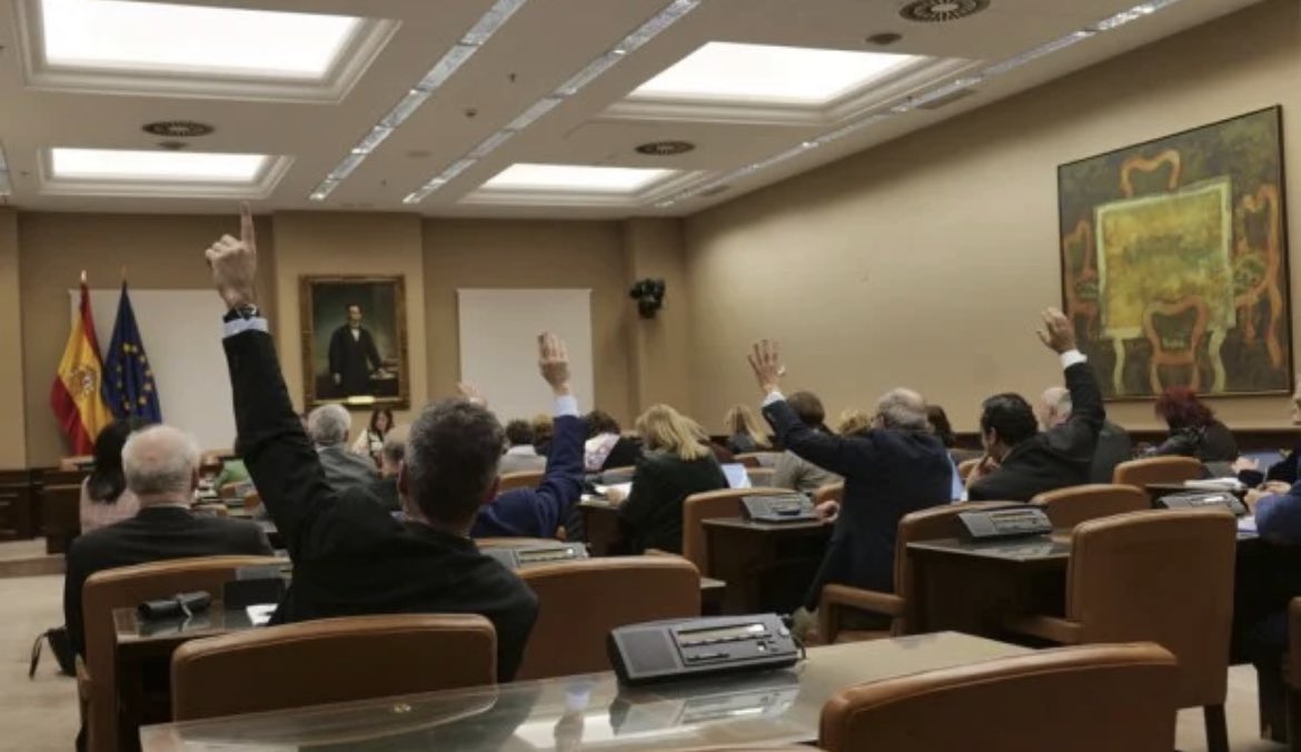 El <a href="/Congreso_Es/">Congreso</a> tumba la creación del #Grado de Imagen Médica y Radioterapia.
El bloqueo de los grupos del Gobierno (<a href="/PSOE/">PSOE</a> + <a href="/PODEMOS/">Podemos</a>) frena la iniciativa parlamentaria de <a href="/coalicion/">Coalición Canaria</a> Canaria. #TSID #Radiologia

youtu.be/41S7HfvXj1I

redaccionmedica.com/secciones/parl…