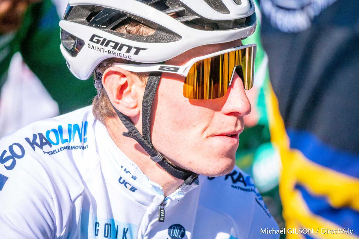 🔵⚪️ Route Bretonne-Souvenir Loïc Le Flohic - Saint-Avé (56).
11ème Romain Hardy 
30 Steven Helary 
41 Maxime Arzel 
49 Arthur Nicolas 
📃Classement : directvelo.com/actualite/1027…
#UCBriochineN3BleuMercure 
📸 DirectVelo | Mickaël Gilson