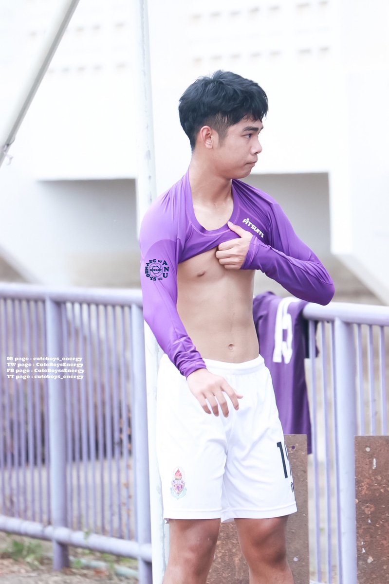 CuteBoysEnergy's tweet photo. HBD17th🎂 “น้องเว๊บไซต์” @website__minori (27Feb) นักบอลหล่อจากกรุงเทพคริสเตียนวิทยาลัย : มีความสุขและสุขภาพแข็งแรง เล่นบอลเก่งๆ ติดธงไวๆฮับ 💜💛 #cuteboysenergy #cuteboysenergyหวานเจี๊ยบ #ทำไมผู้ชายในชุดกีฬาจึงน่าถ่ายรูป #กรุงเทพคริสเตียนหวานจัง 
#BCC_Energy #websitemnr_Energy https://t.co/xJHHjGOmlO