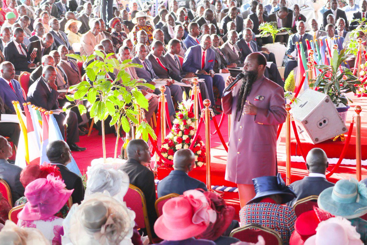 GordonOverseer's tweet photo. By one command made by the MIGHTIEST MIGHTIEST PROPHET ELIJAH, it's raining all over. Truth be told, #ElijahIsHere https://t.co/l7DxOIgt1r