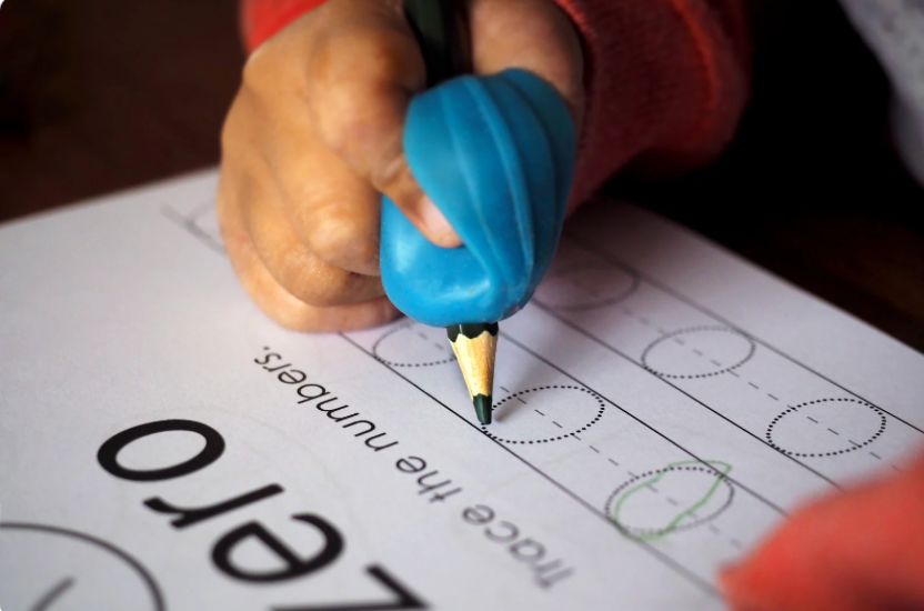 ChildWatchOS's tweet photo. ✏️#Writing is pretty easy once you get the hang of it, but #learning to write can be #challenging. ✏️

👀Take a look at our newest blog for tips on how to make writing easier for young children. https://t.co/aqvMRhezTY https://t.co/95B4Fx972F