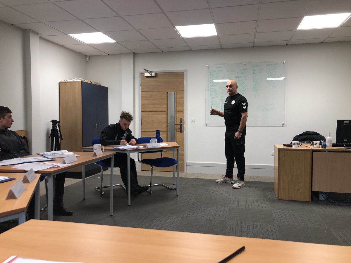 RPerham Jockey Coach tweet media