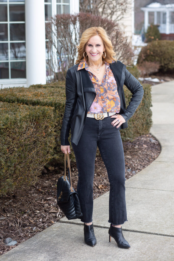 Kathrine00021's tweet image. Button Down Bliss with Crop Jeans and a Leather Jacket #buttondown #leatherjacket #winterstyle kathrineeldridge.com/button-down-bl…