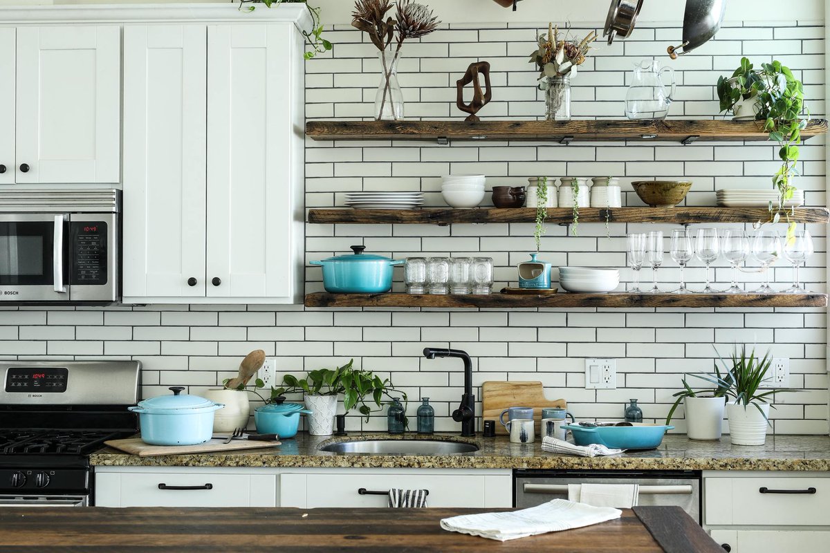 ntorres_Sutton's tweet photo. The season of Spring Cleaning is just around the corner, so why not get a head start on the room that attracts all the knickknacks... the kitchen. 

Check out this post for ideas on how to optimize and organize your kitchen. https://t.co/QOWu7KTMtG https://t.co/r6jXicdjZm