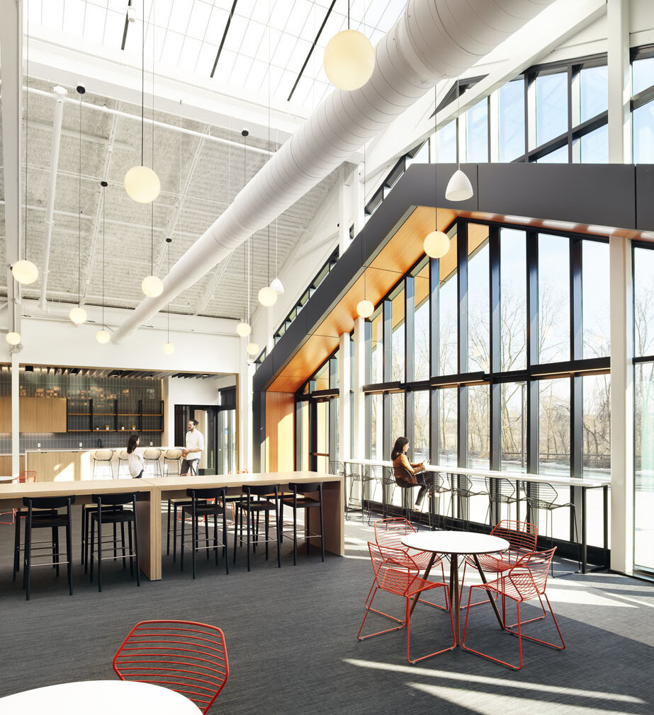 Have you ever seen such a beautiful bank? Neither have we—but we may be a little biased. Check out the stunning, museum-quality daylight™ this skyroof® brings to the Northpointe Bank.