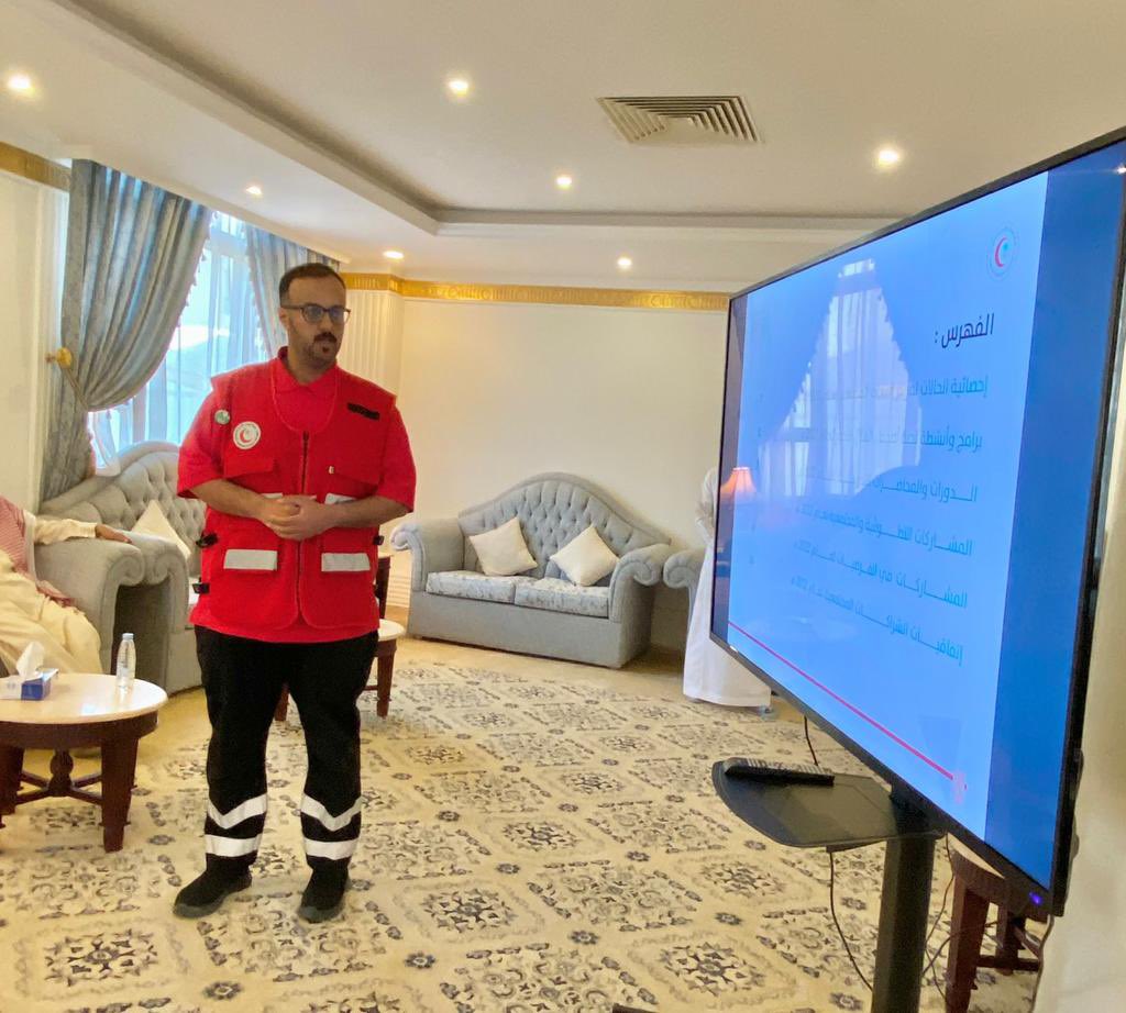 cfrcmj's tweet photo. برعاية سمو الأمير
عبدالرحمن بن عبدالله بن فيصل محافظ المجمعة
تكريم المتميزين من منسوبي هيئة الهلال الأحمر السعودي في محافظة المجمعة لعام ٢٠٢٢م بتعاون مع لجنة أصدقاء الهلال الأحمر بالمجمعة https://t.co/MJsmeUPh2B