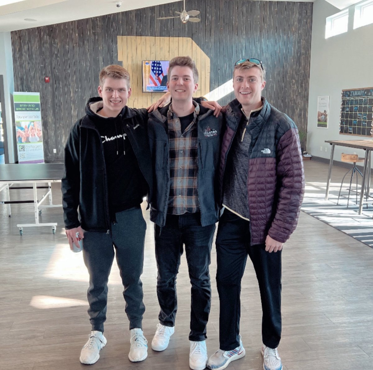 We love touring with Future Cottagers😊 Stop in today to secure your space for 23-24 before it's too late🏡❤
.
.
#tcol #Cottagelife #purdue #purduehousing #studenthousing #westlafayette