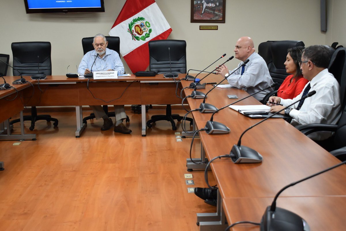 Alm_Montoya's tweet photo. Esta mañana, presidí la sesión del grupo de trabajo encargado del estudio de propuestas para el fortalecimiento y mejora de los sistemas de pensiones que contó con la presencia de los representantes de la Caja de Pensiones Militar Policial.

#AlmiranteMontoya ✍️ https://t.co/5Yw2boc6Bf