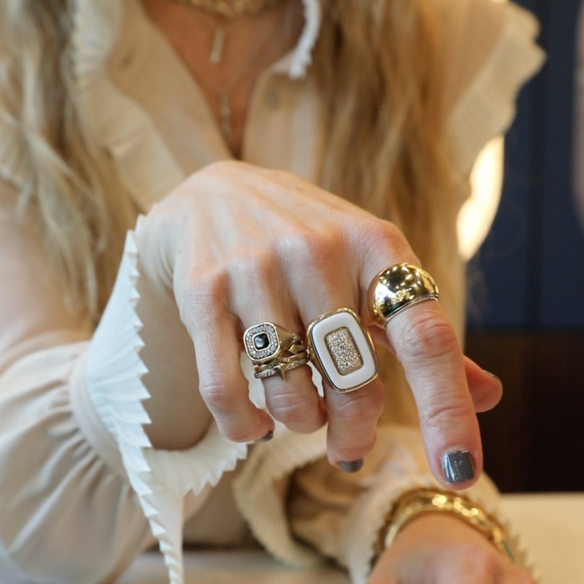 CastJewelry's tweet image. A stunning stack ✨ Cast Co-Founder &amp;amp; Chief Creative, Rachel, has a thing for rings. See how she created four unique looks using our Milan Getaway Ring as the statement piece for each. #CastWonder