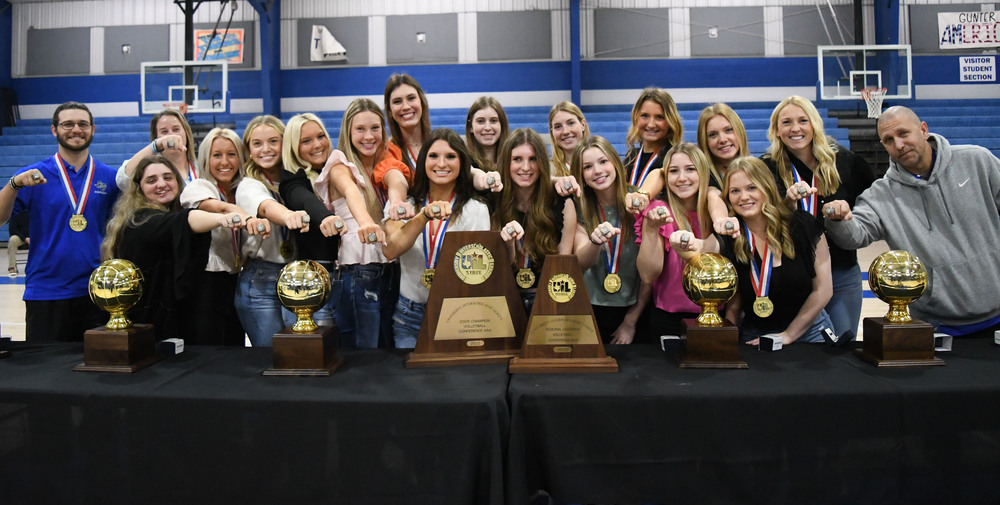 Volleyball STATE Rings are HERE! gunterisd.org/article/101666…
