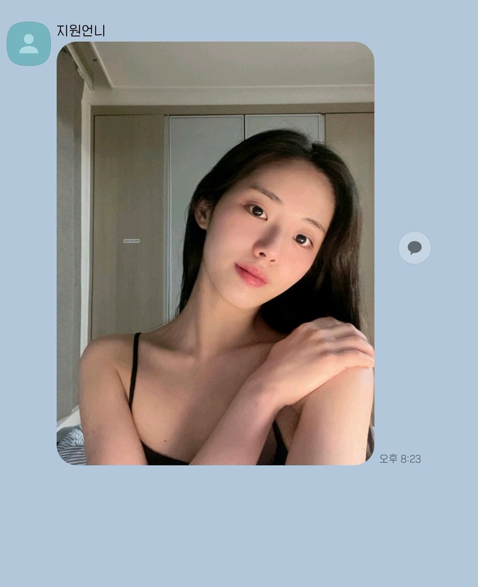 chaam_9's tweet photo. 게임 방송하는 이나귱 
한참 집중하면서 게임하다가
까톡 울려 아오 깜짝이야
공포게임 하는 중이었는데
채팅에선 목소리 때문에
더 놀랐다고 난리난리난리
(이언니가왜이래..;)
님들아잠깐만요 5분만..
마이크 음소거 해놓고
방에서 급하게 나가는 나귱 https://t.co/S6x1Wa8ppE