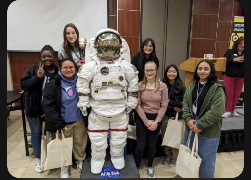 WichitaSEHS's tweet image. Last week our girls of SE and 100+ across the district were invited to WSU Introduce a Girl to Engineering Day! Southeast represented 21 girls on this trip and a barrier to break for the industry 🫶🏼 #WPSProud #SEProud