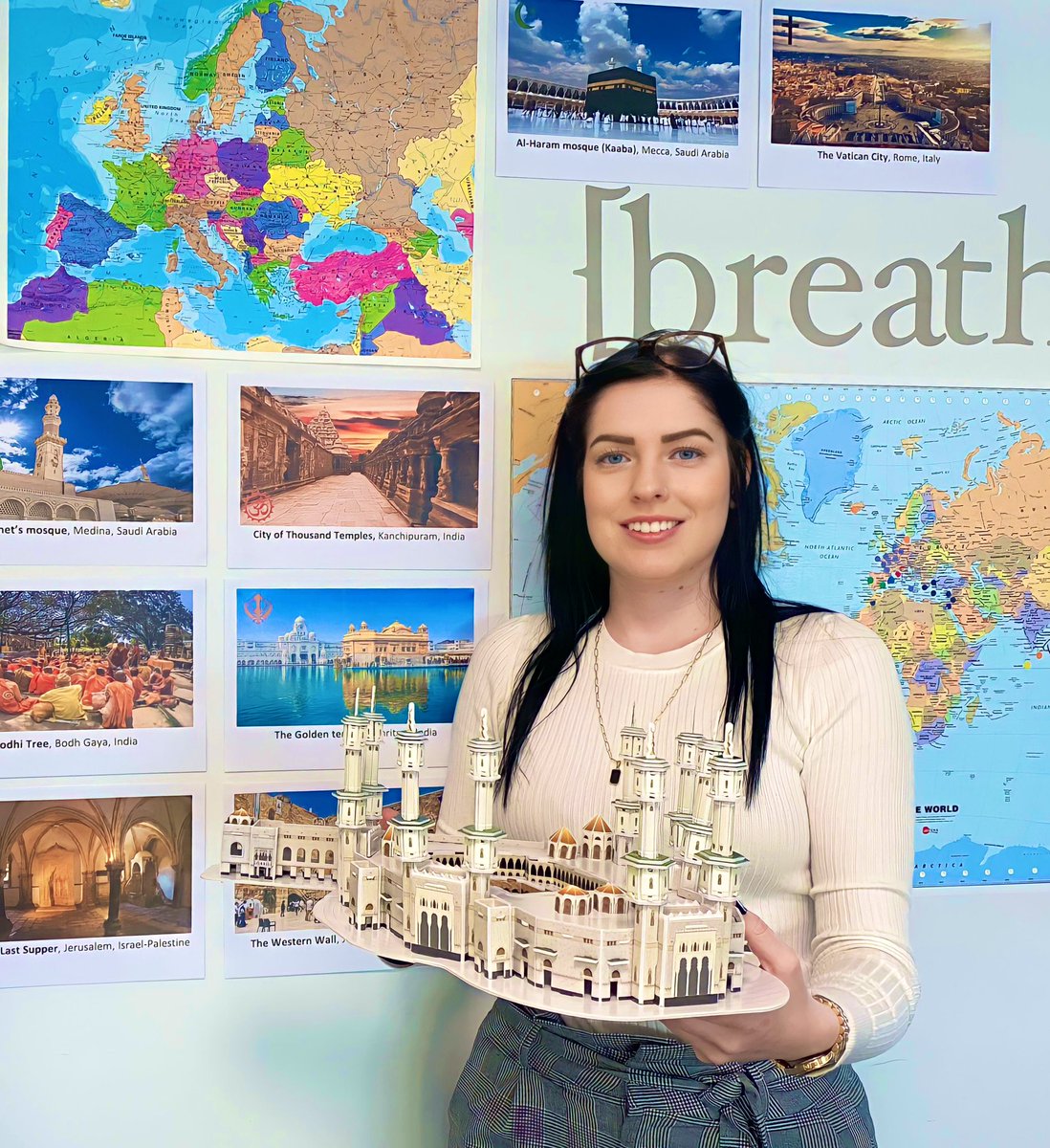 Miss M. Larsen tweet media